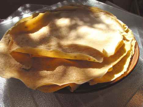 instant dosas with chickpea flour, ground rice and yogurt